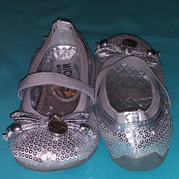 Michael Kors Lil Kory Ballet Flats - Picture 2 of 3